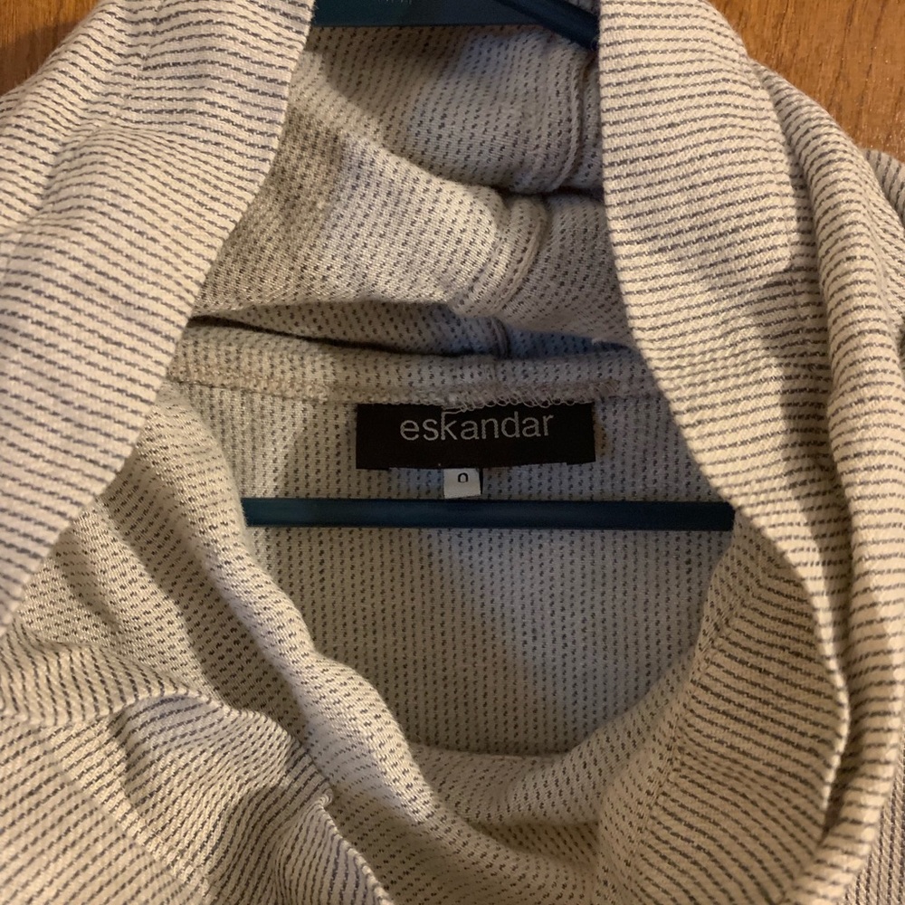 Linen turtleneck